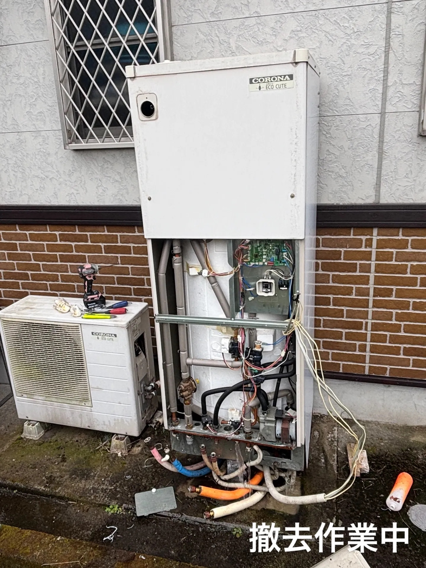 姶良市某邸にてエコキュート取替工事